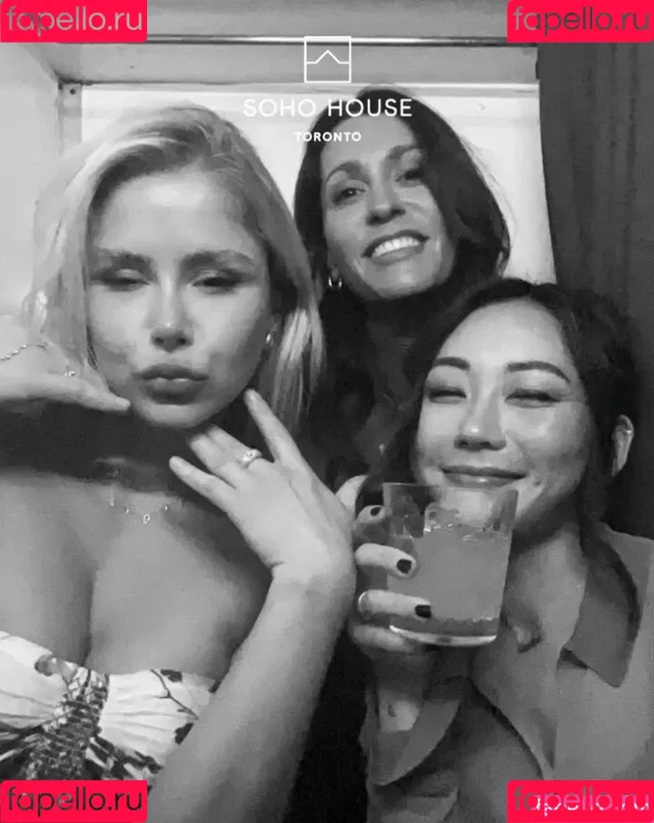 Karen Fukuhara / Kimiko / karenfukuhara Onlyfans Photo Gallery 