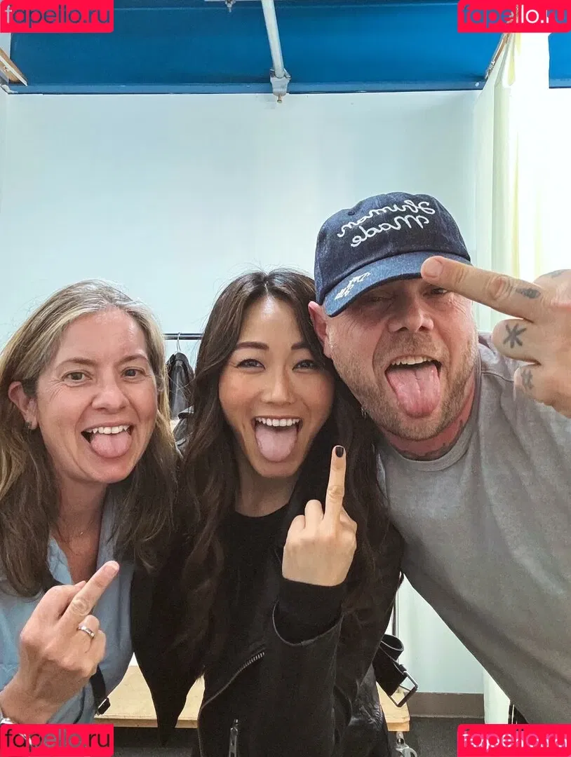 Karen Fukuhara / Kimiko / karenfukuhara Onlyfans Photo Gallery 