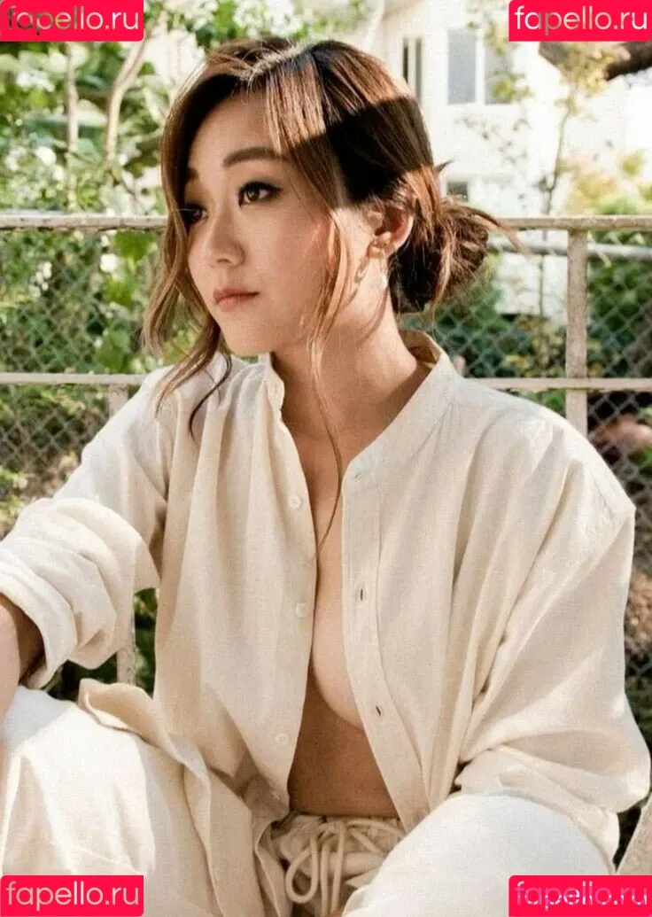 Karen Fukuhara / Kimiko / karenfukuhara Onlyfans Photo Gallery 