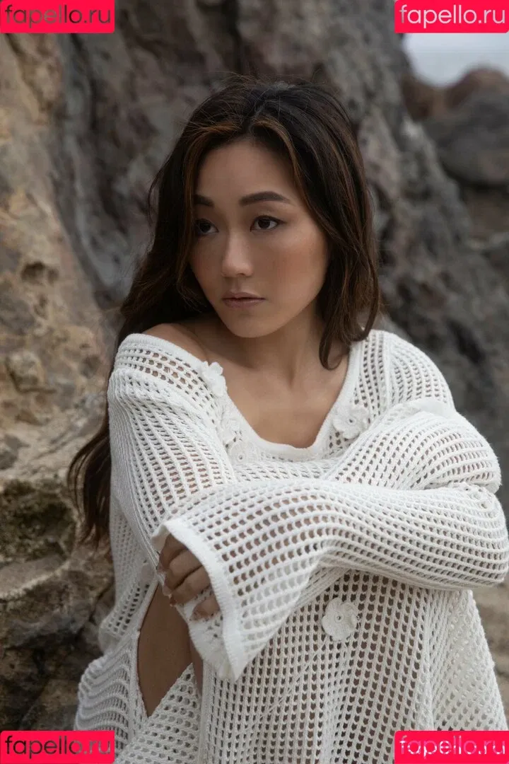 Karen Fukuhara / Kimiko / karenfukuhara Onlyfans Photo Gallery 