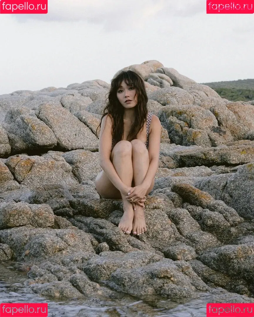 Karen Fukuhara / Kimiko / karenfukuhara Onlyfans Photo Gallery 