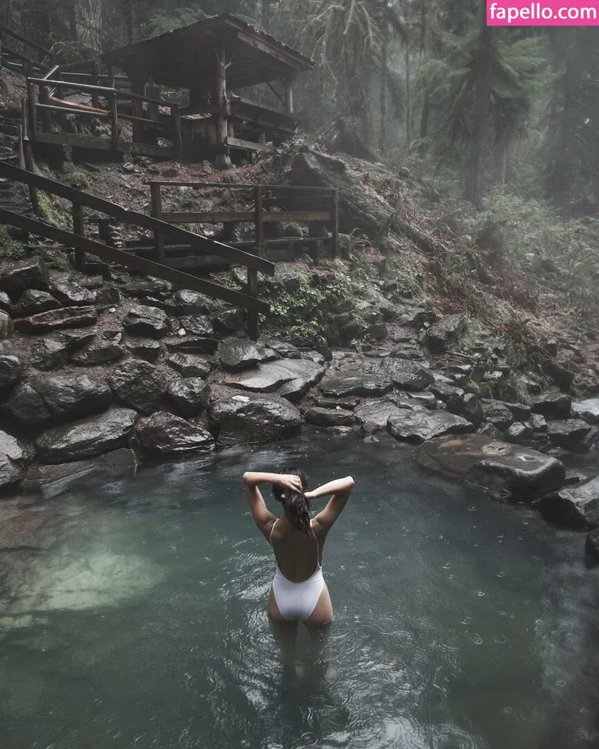 Karen Fukuhara / Kimiko / karenfukuhara Onlyfans Photo Gallery 