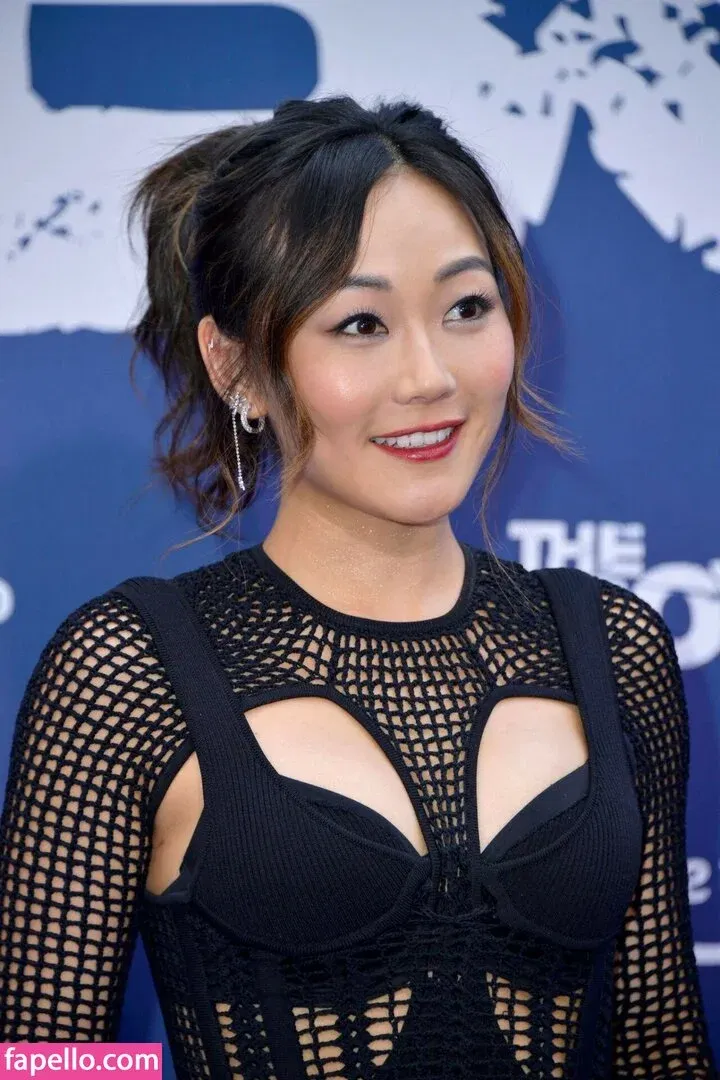 Karen Fukuhara / Kimiko / karenfukuhara Onlyfans Photo Gallery 