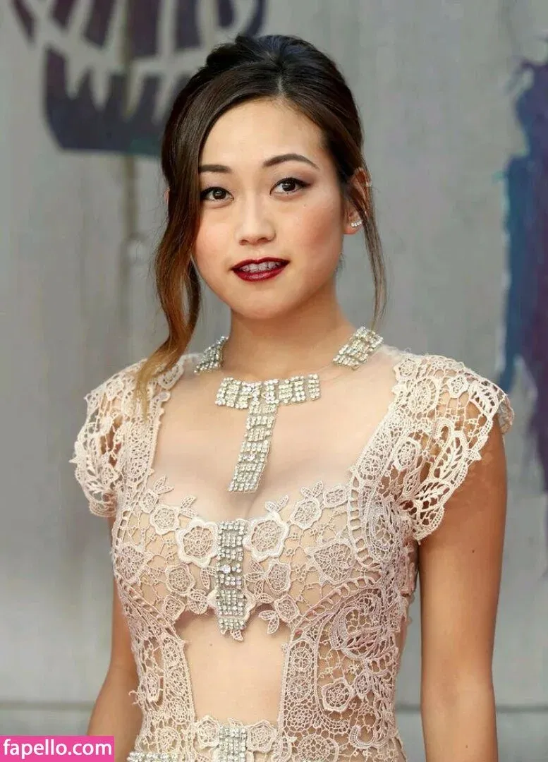 Karen Fukuhara / Kimiko / karenfukuhara Onlyfans Photo Gallery 