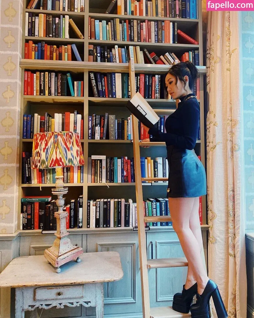 Karen Fukuhara / Kimiko / karenfukuhara Onlyfans Photo Gallery 