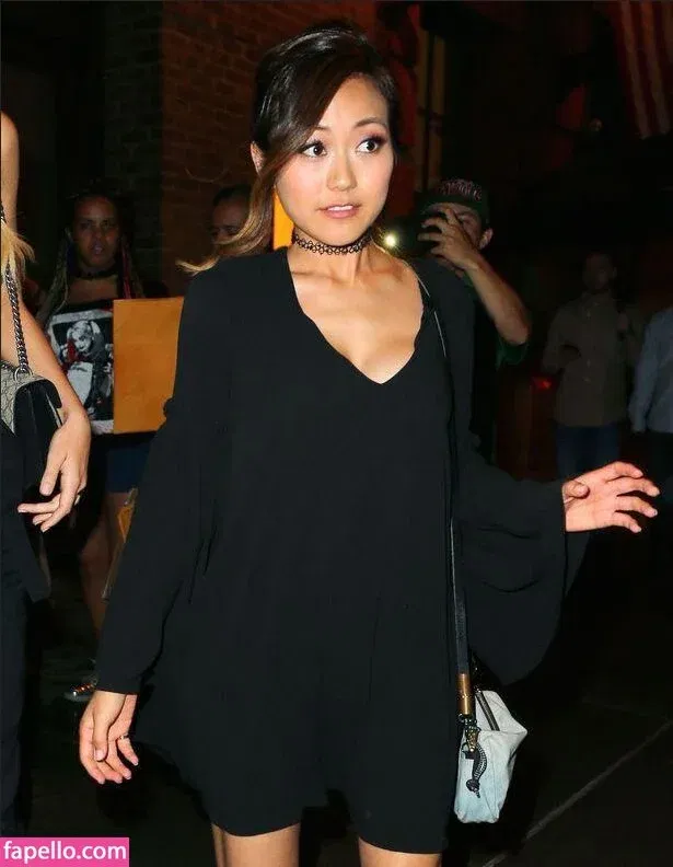 Karen Fukuhara / Kimiko / karenfukuhara Onlyfans Photo Gallery 