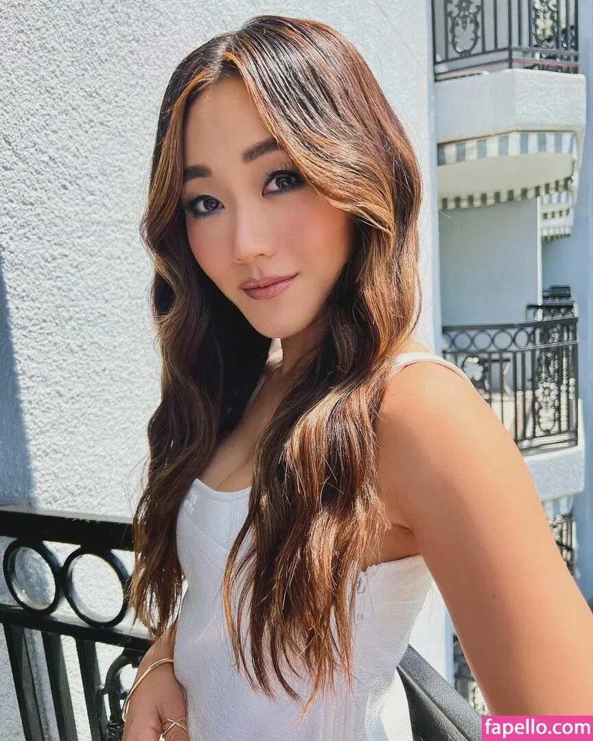 Karen Fukuhara / Kimiko / karenfukuhara Onlyfans Photo Gallery 