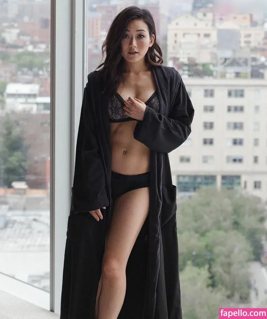 Karen Fukuhara / Kimiko / karenfukuhara Onlyfans Photo Gallery 