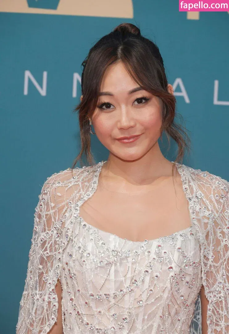 Karen Fukuhara / Kimiko / karenfukuhara Onlyfans Photo Gallery 