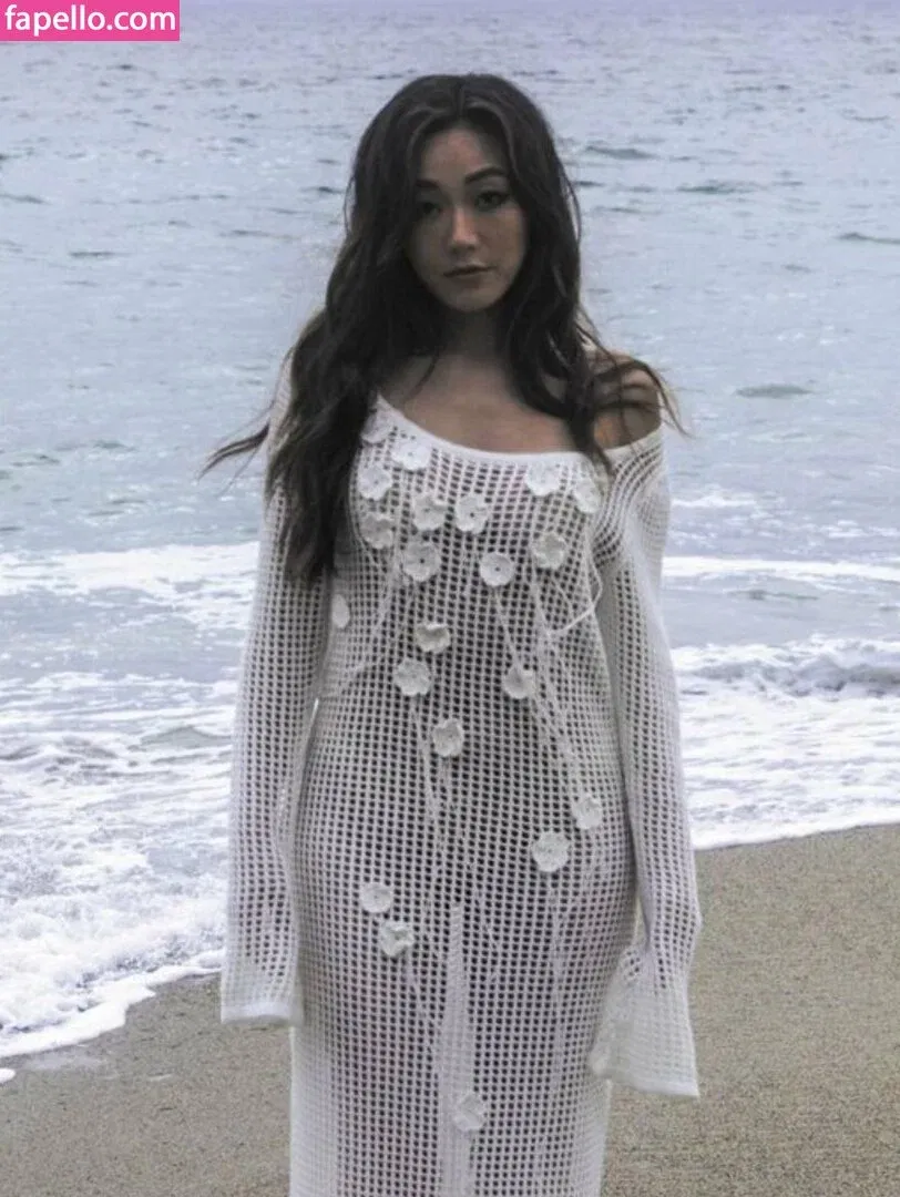 Karen Fukuhara / Kimiko / karenfukuhara Onlyfans Photo Gallery 
