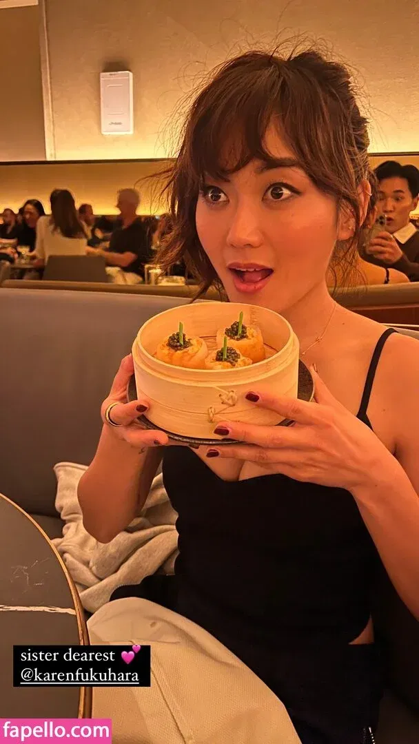 Karen Fukuhara / Kimiko / karenfukuhara Onlyfans Photo Gallery 