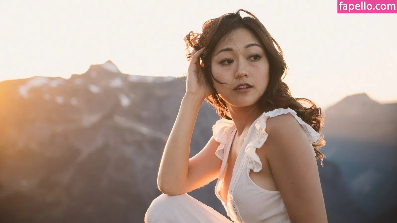 Karen Fukuhara / Kimiko / karenfukuhara Onlyfans Photo Gallery 