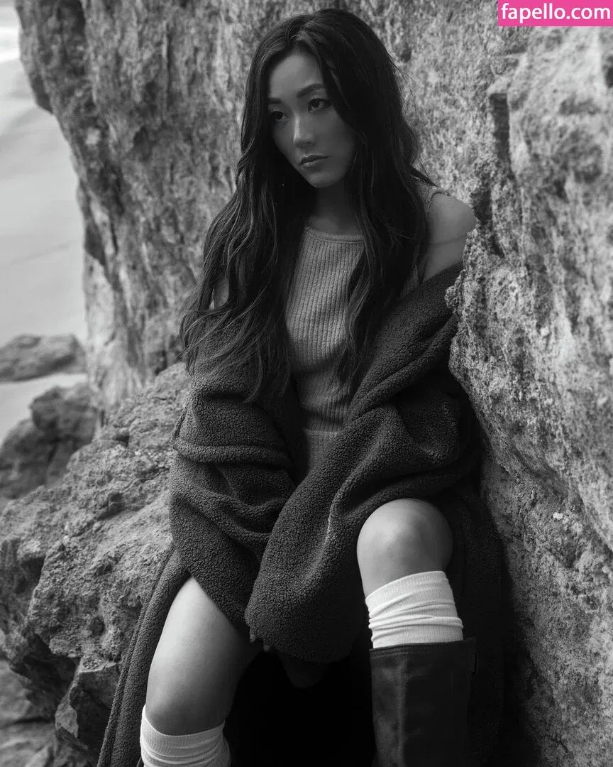 Karen Fukuhara / Kimiko / karenfukuhara Onlyfans Photo Gallery 