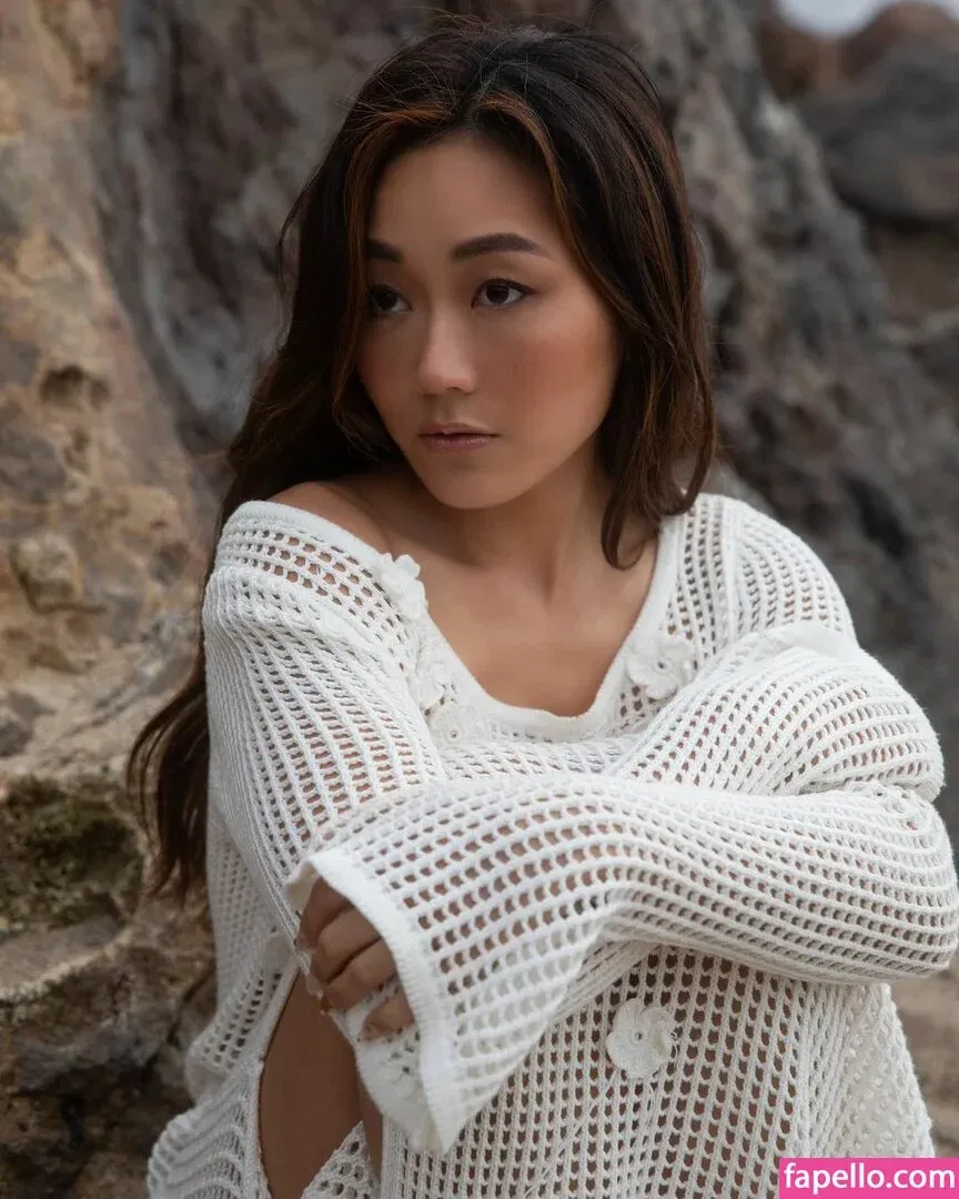 Karen Fukuhara / Kimiko / karenfukuhara Onlyfans Photo Gallery 