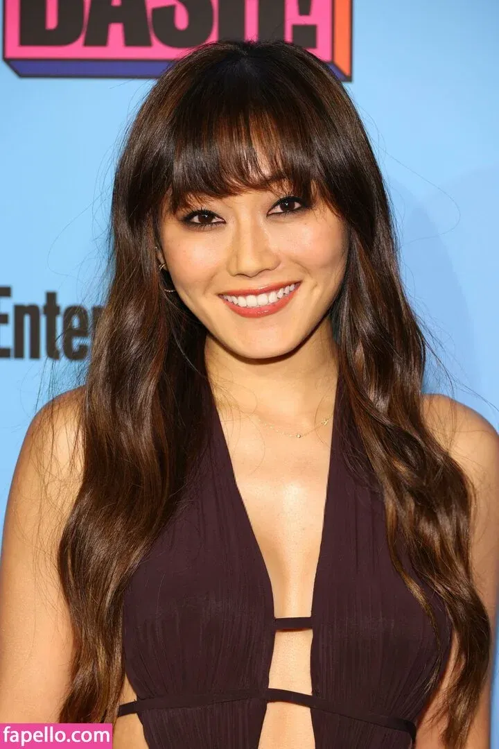 Karen Fukuhara / Kimiko / karenfukuhara Onlyfans Photo Gallery 