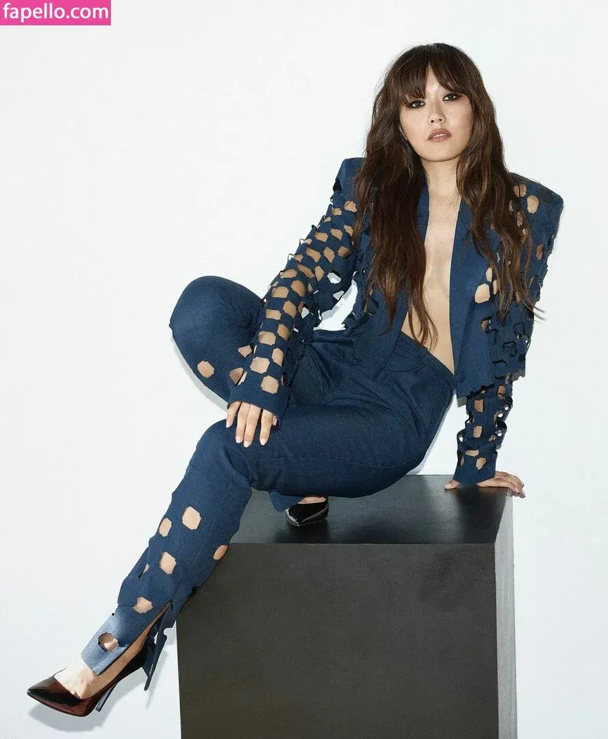 Karen Fukuhara / Kimiko / karenfukuhara Onlyfans Photo Gallery 