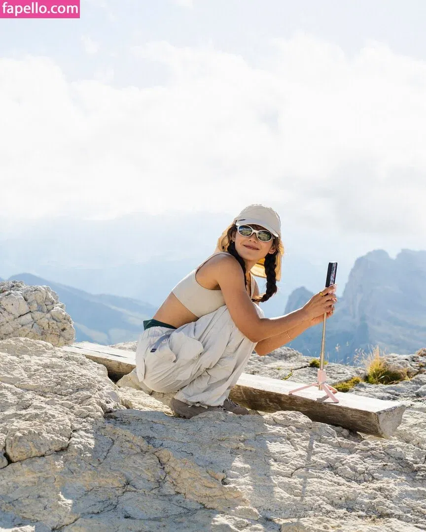 Karen Fukuhara / Kimiko / karenfukuhara Onlyfans Photo Gallery 