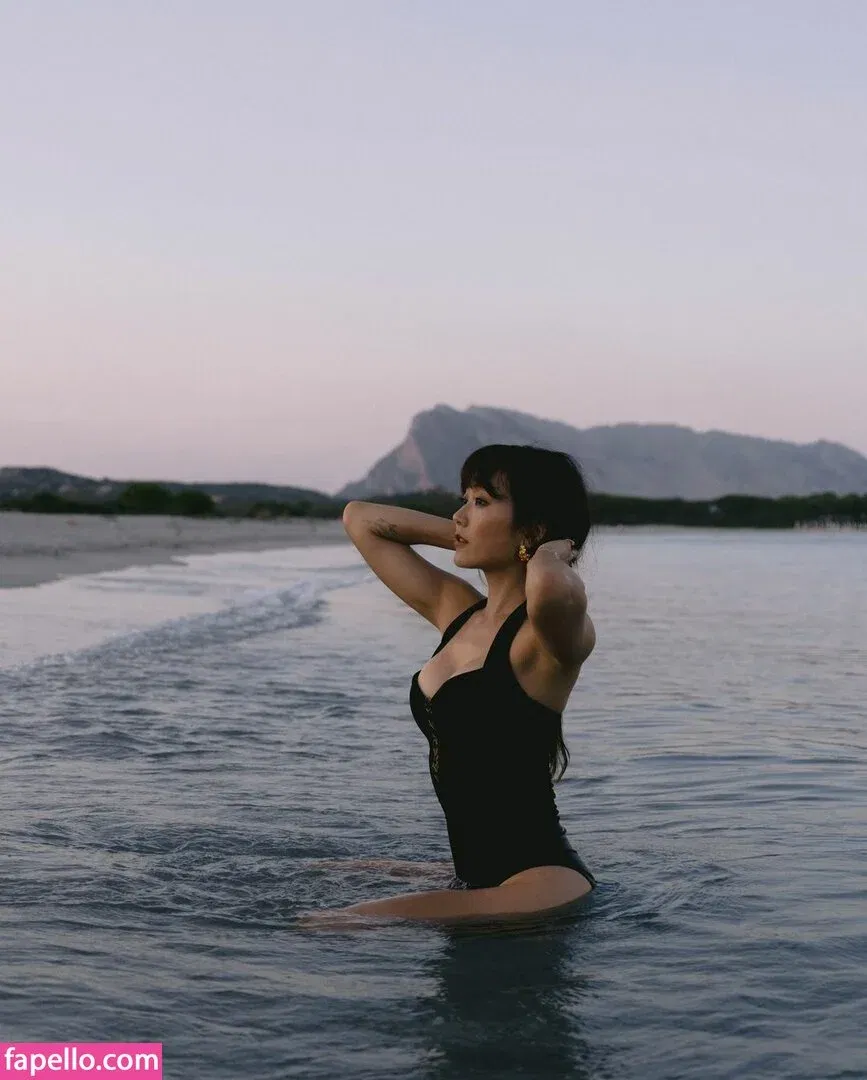 Karen Fukuhara / Kimiko / karenfukuhara Onlyfans Photo Gallery 