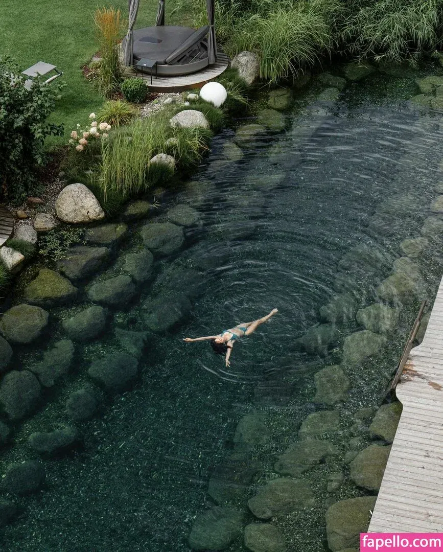 Karen Fukuhara / Kimiko / karenfukuhara Onlyfans Photo Gallery 