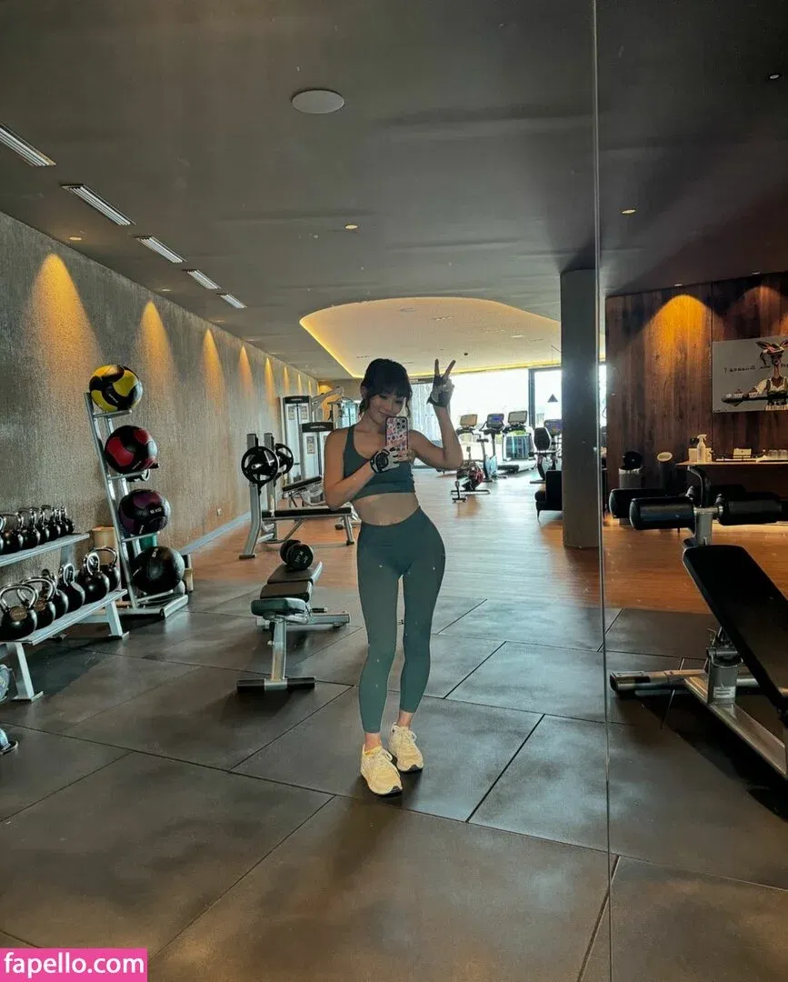 Karen Fukuhara / Kimiko / karenfukuhara Onlyfans Photo Gallery 