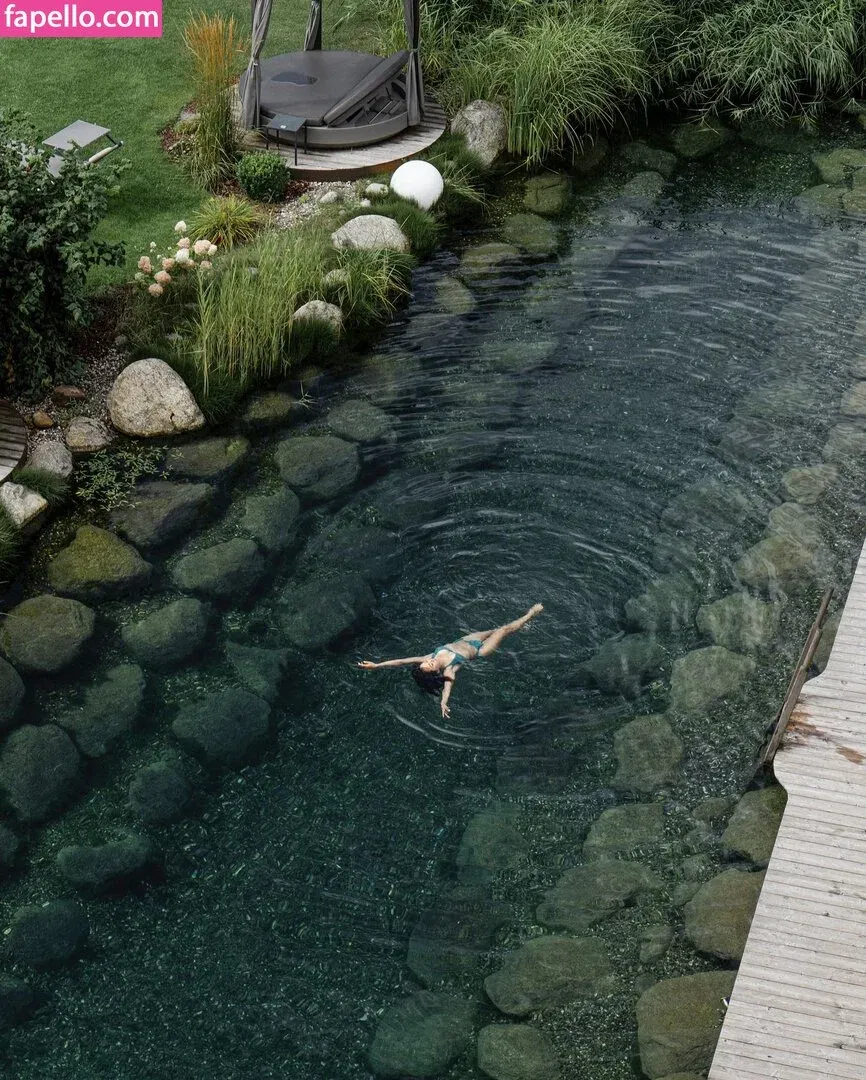 Karen Fukuhara / Kimiko / karenfukuhara Onlyfans Photo Gallery 