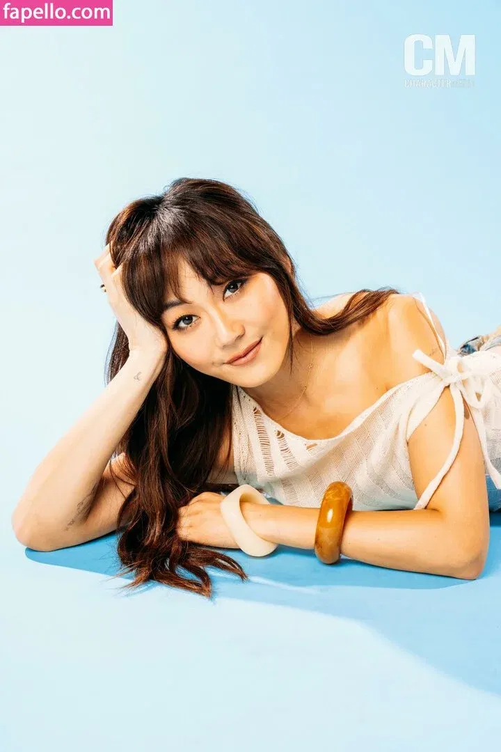 Karen Fukuhara / Kimiko / karenfukuhara Onlyfans Photo Gallery 