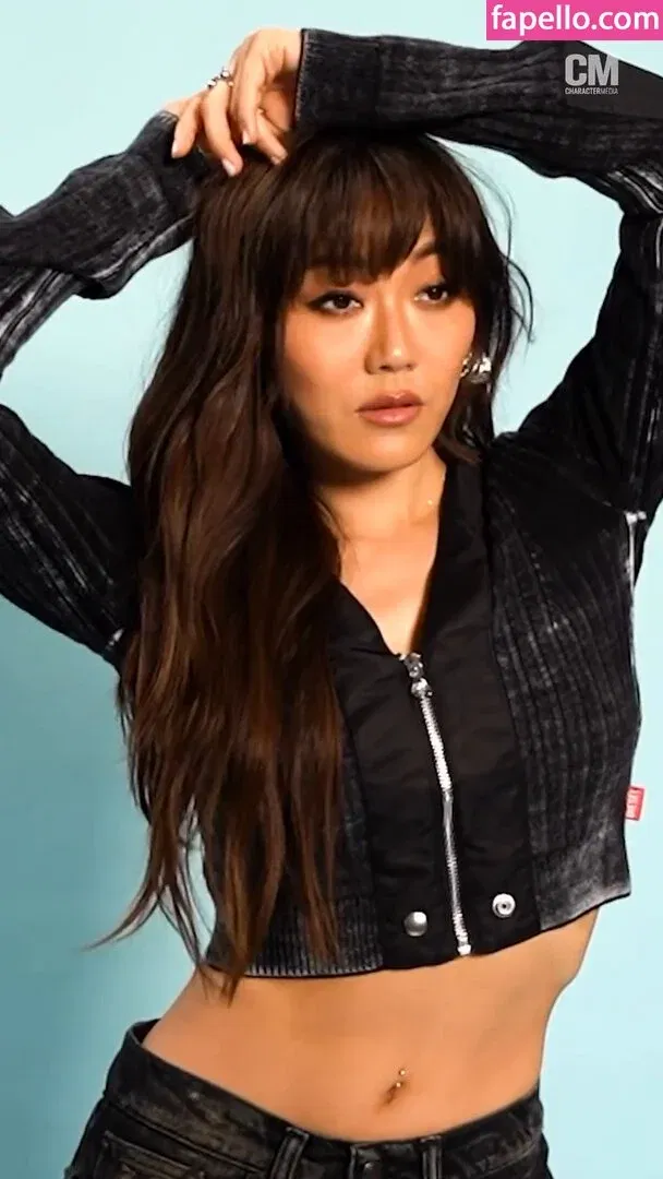 Karen Fukuhara / Kimiko / karenfukuhara Onlyfans Photo Gallery 