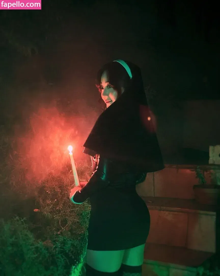 Karen Fukuhara / Kimiko / karenfukuhara Onlyfans Photo Gallery 