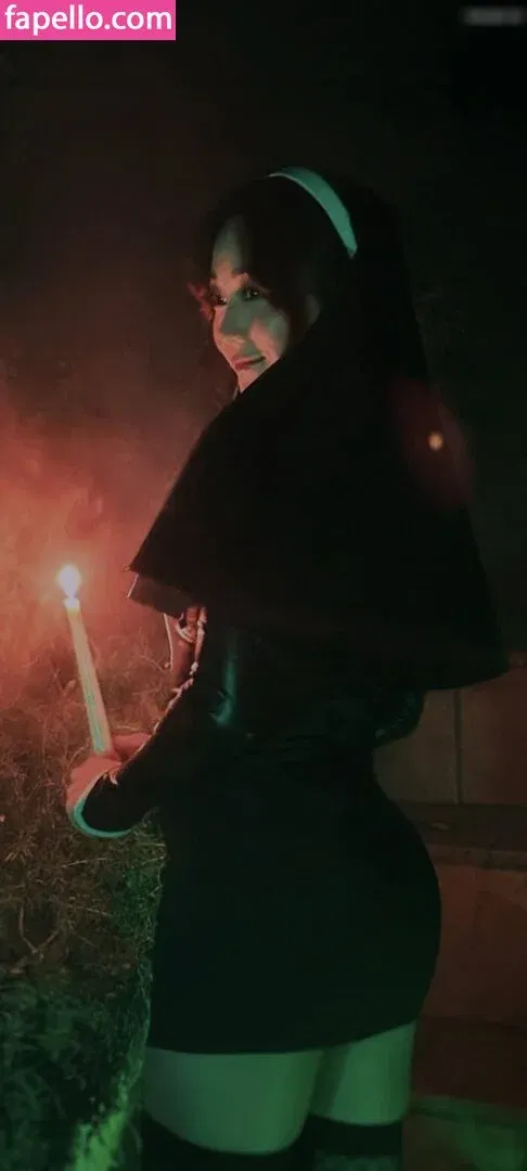 Karen Fukuhara / Kimiko / karenfukuhara Onlyfans Photo Gallery 