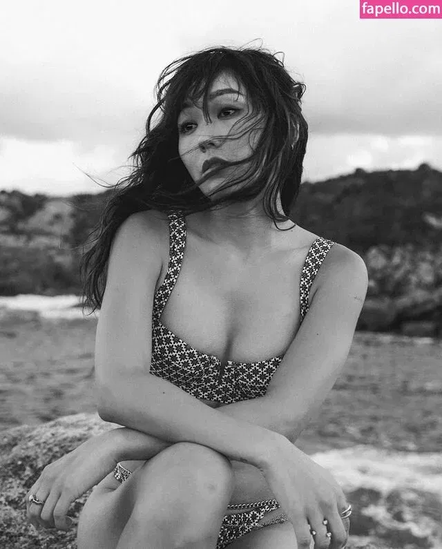 Karen Fukuhara / Kimiko / karenfukuhara Onlyfans Photo Gallery 