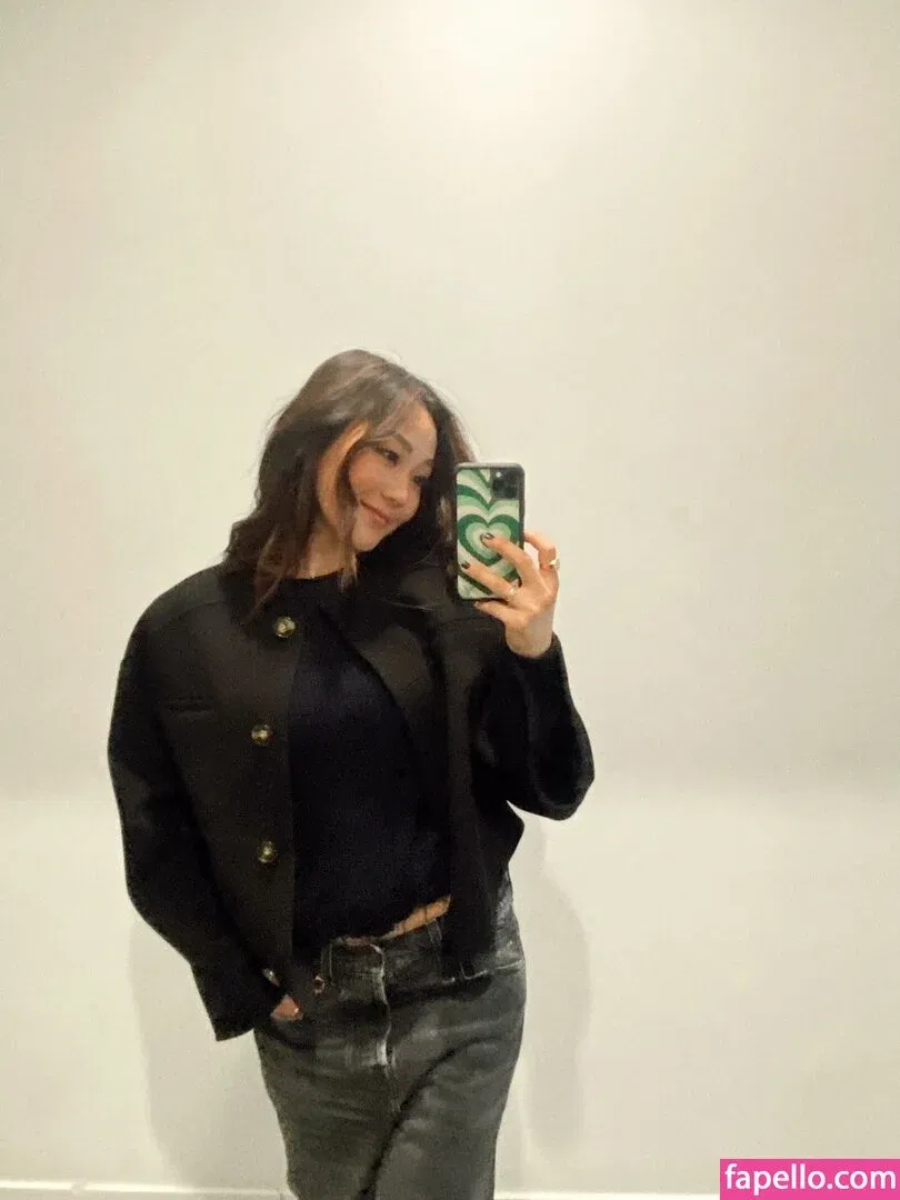 Karen Fukuhara / Kimiko / karenfukuhara Onlyfans Photo Gallery 