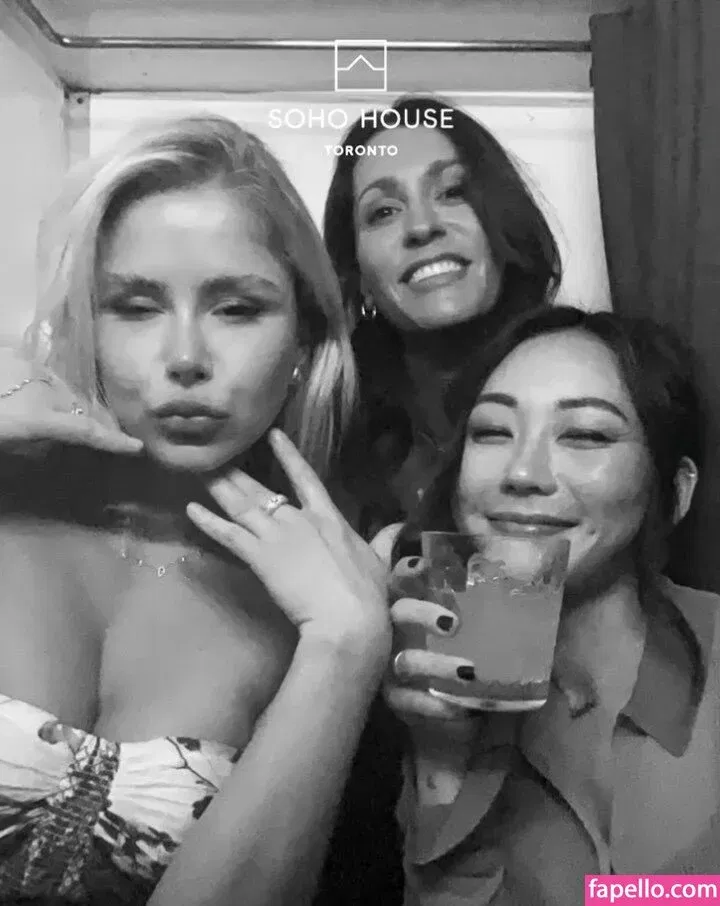 Karen Fukuhara / Kimiko / karenfukuhara Onlyfans Photo Gallery 