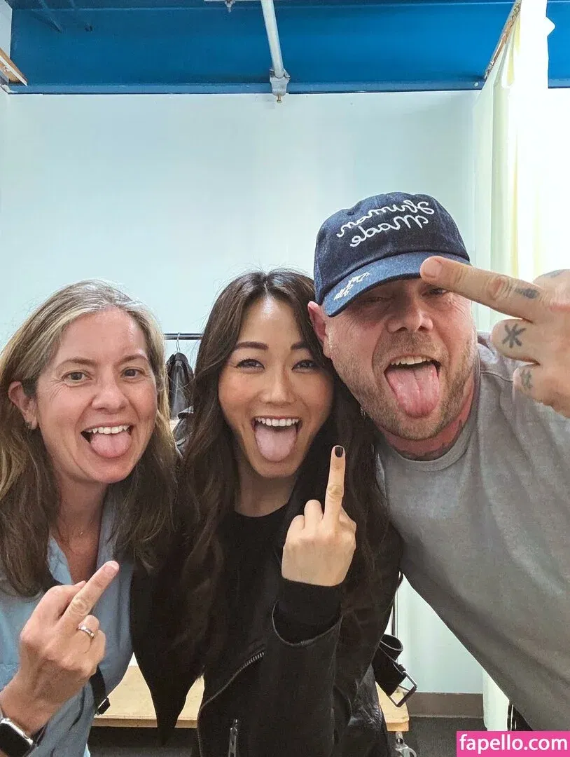 Karen Fukuhara / Kimiko / karenfukuhara Onlyfans Photo Gallery 