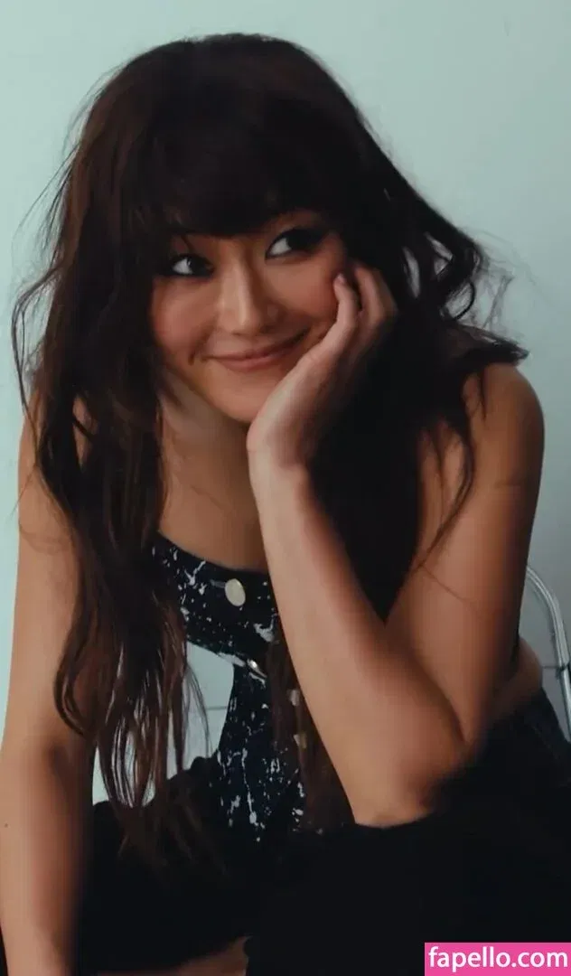 Karen Fukuhara / Kimiko / karenfukuhara Onlyfans Photo Gallery 