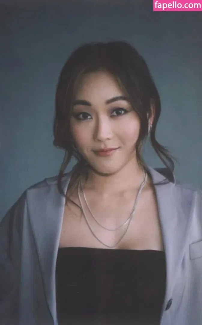 Karen Fukuhara / Kimiko / karenfukuhara Onlyfans Photo Gallery 