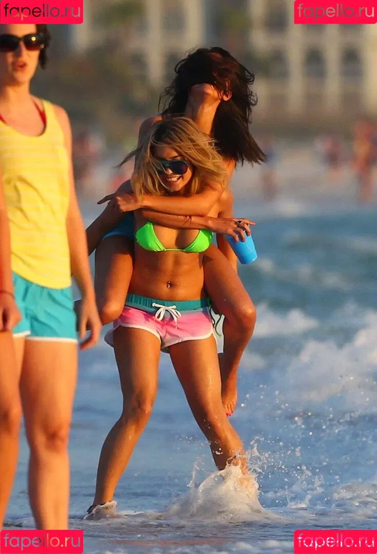 Vanessa Hudgens / VanessaHudgens Onlyfans Photo Gallery 