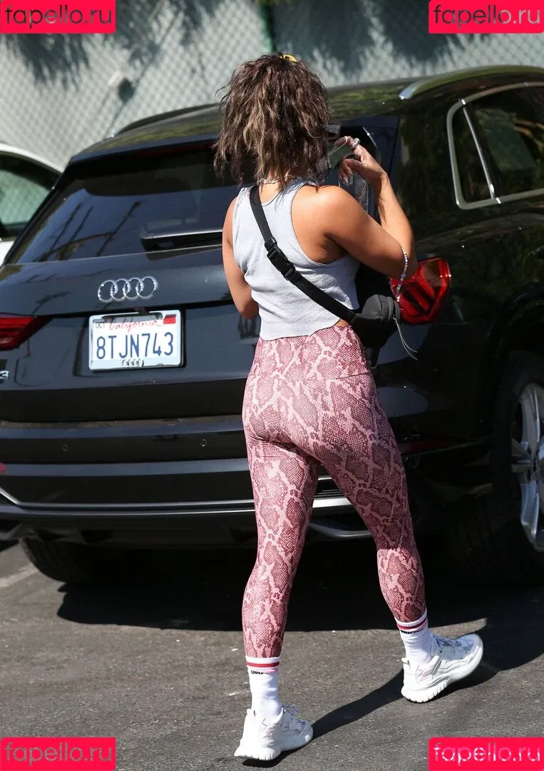 Vanessa Hudgens / VanessaHudgens Onlyfans Photo Gallery 