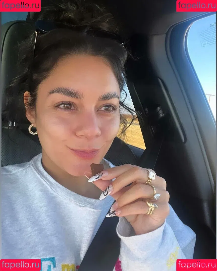 Vanessa Hudgens / VanessaHudgens Onlyfans Photo Gallery 