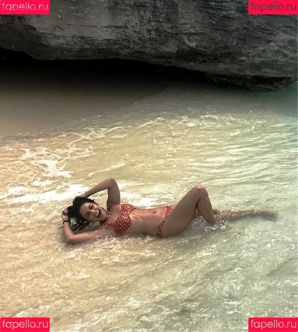 Vanessa Hudgens / VanessaHudgens Onlyfans Photo Gallery 