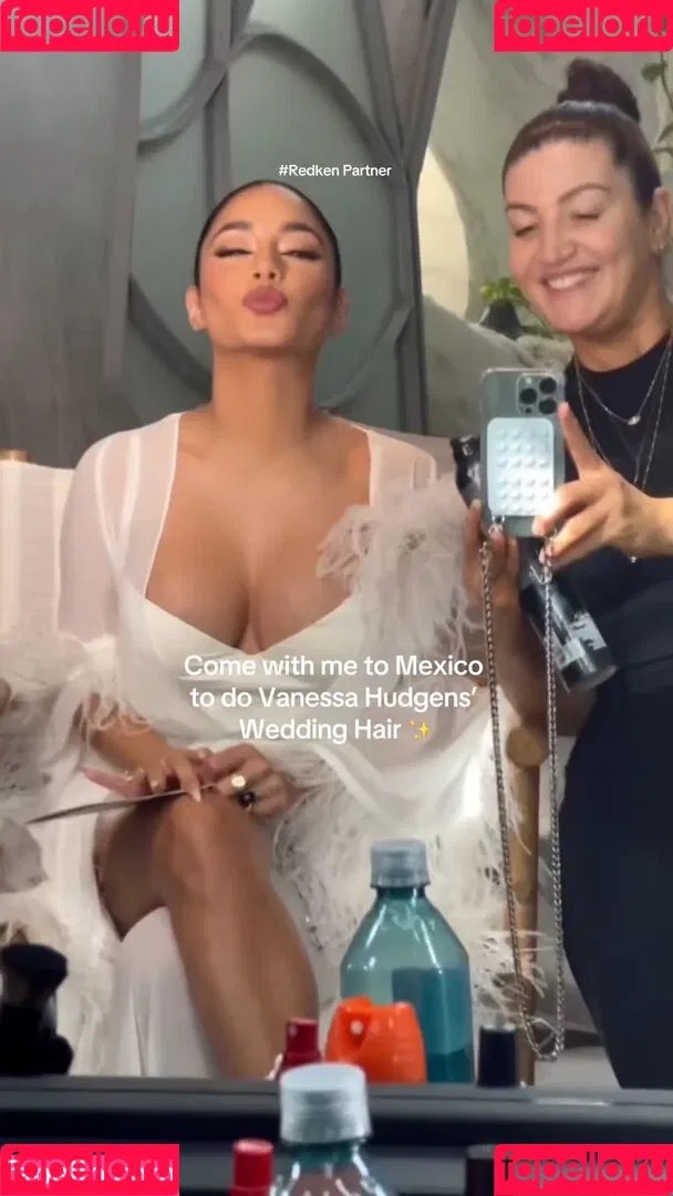 Vanessa Hudgens / VanessaHudgens Onlyfans Photo Gallery 