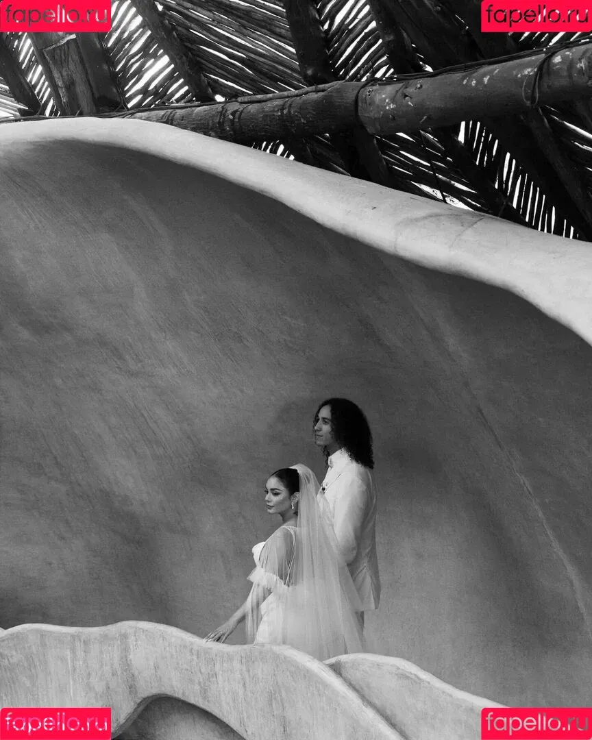 Vanessa Hudgens / VanessaHudgens Onlyfans Photo Gallery 