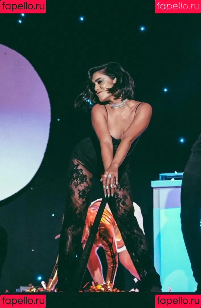 Vanessa Hudgens / VanessaHudgens Onlyfans Photo Gallery 