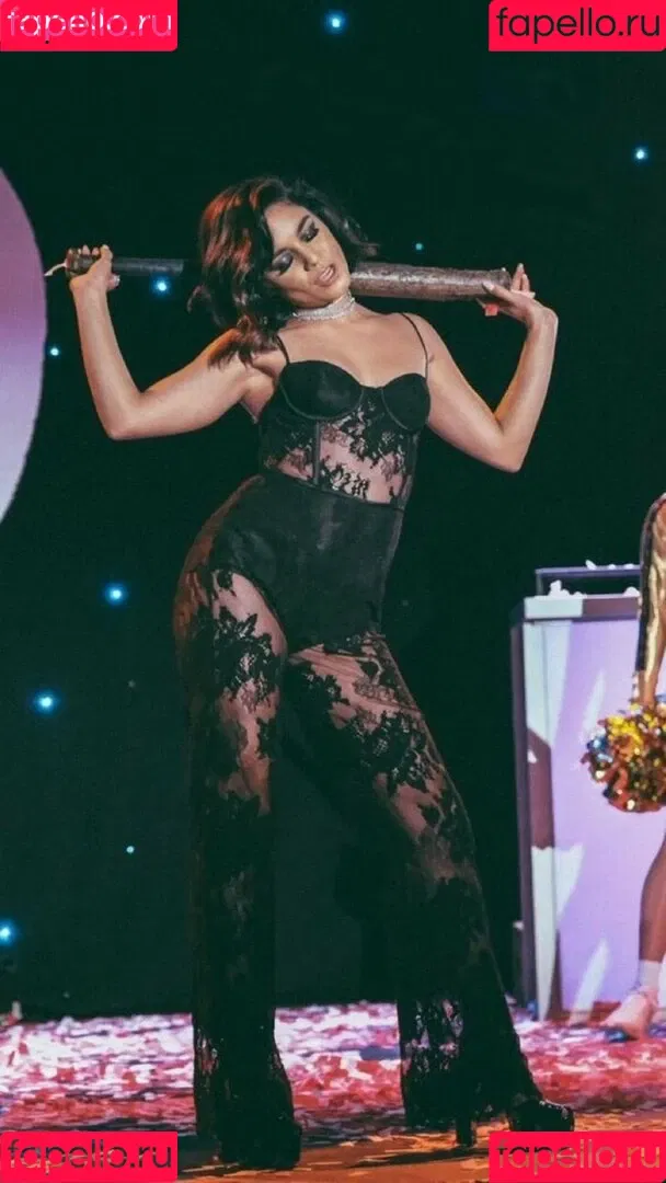 Vanessa Hudgens / VanessaHudgens Onlyfans Photo Gallery 