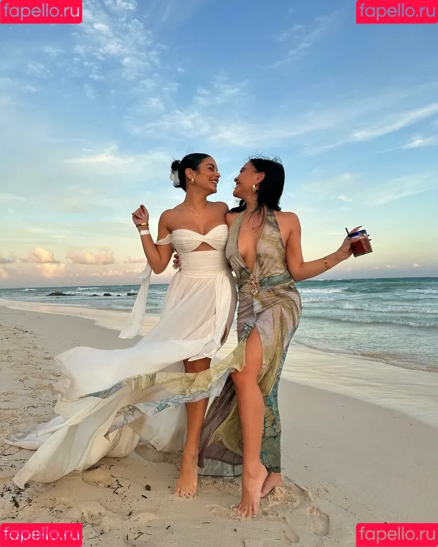 Vanessa Hudgens / VanessaHudgens Onlyfans Photo Gallery 