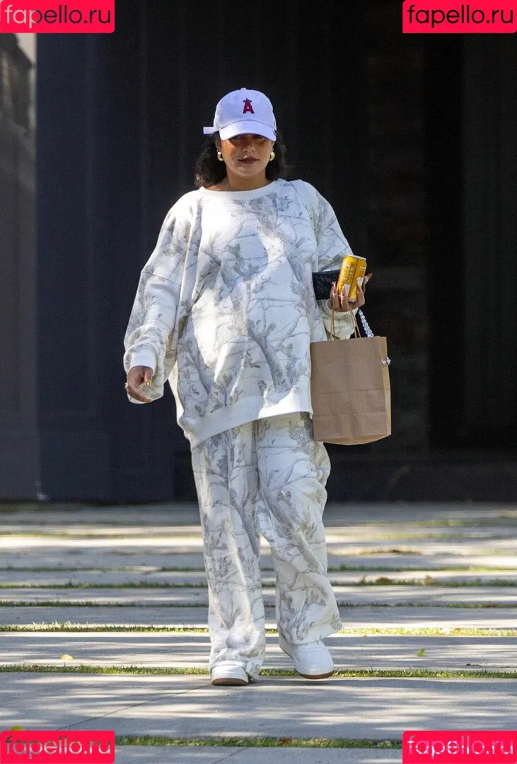 Vanessa Hudgens / VanessaHudgens Onlyfans Photo Gallery 