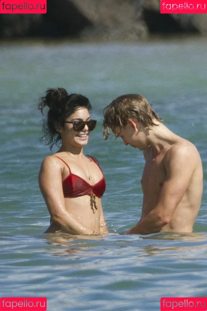 Vanessa Hudgens / VanessaHudgens Onlyfans Photo Gallery 