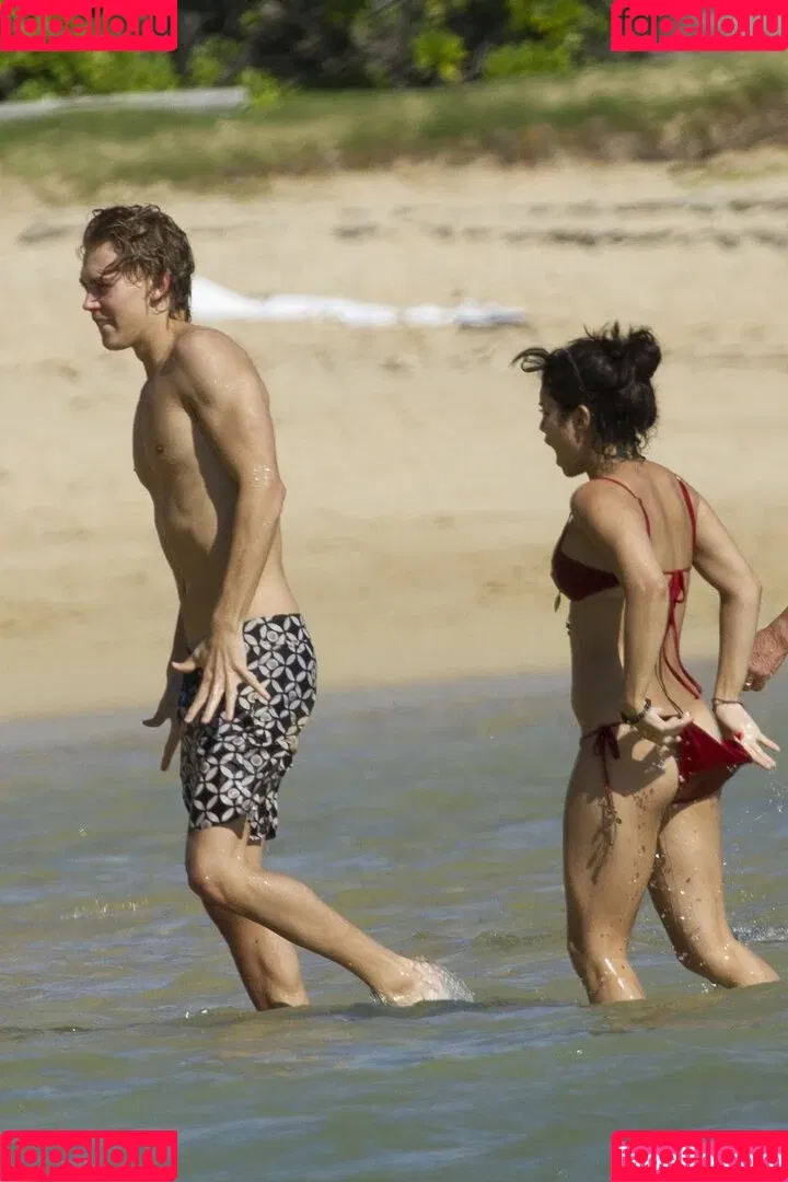 Vanessa Hudgens / VanessaHudgens Onlyfans Photo Gallery 