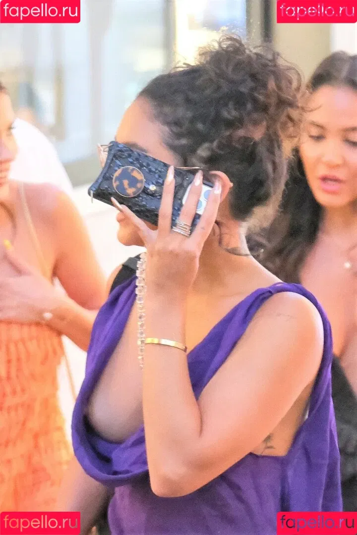 Vanessa Hudgens / VanessaHudgens Onlyfans Photo Gallery 