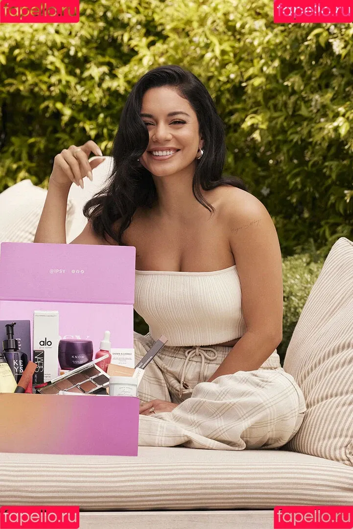 Vanessa Hudgens / VanessaHudgens Onlyfans Photo Gallery 