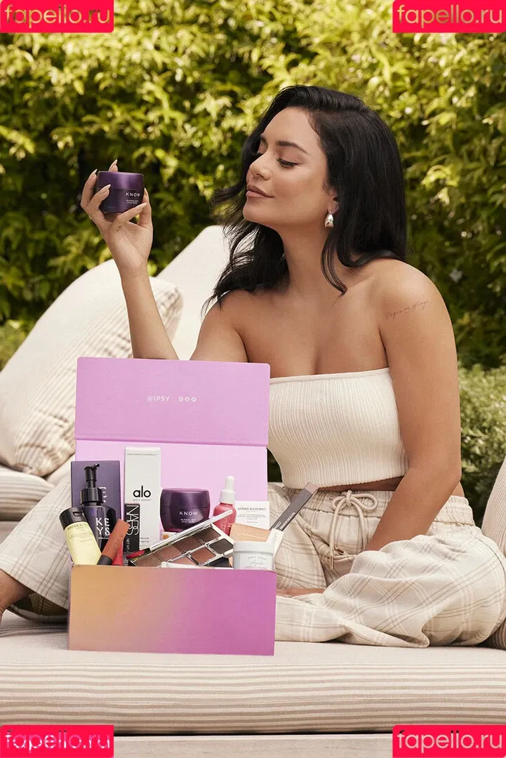 Vanessa Hudgens / VanessaHudgens Onlyfans Photo Gallery 